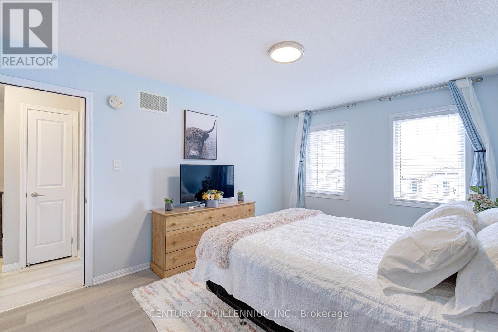 17 REICHERT COURT - 36