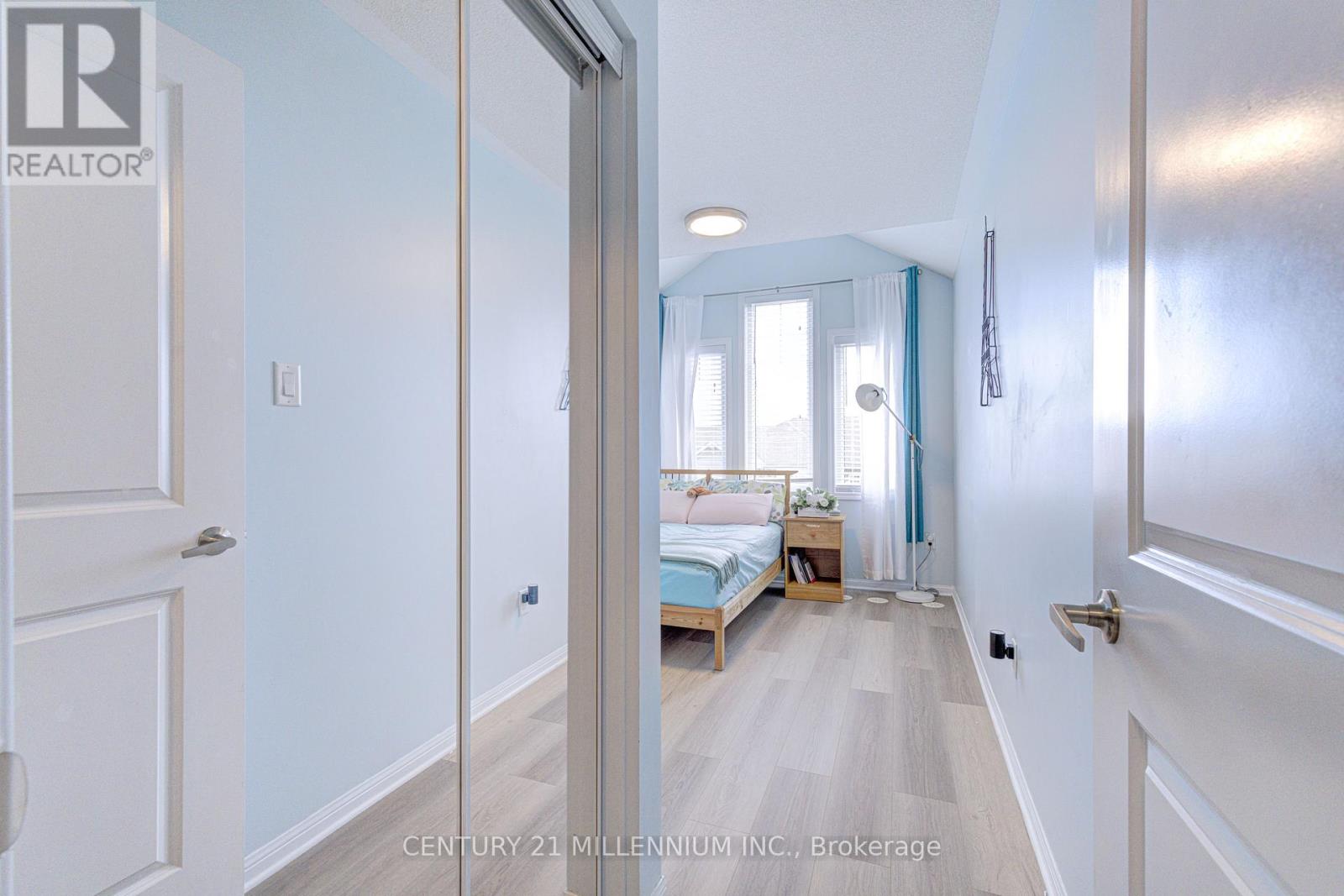 17 REICHERT COURT - 39