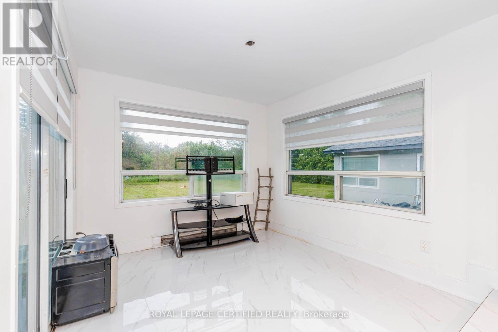9706 GUELPH LINE - 13