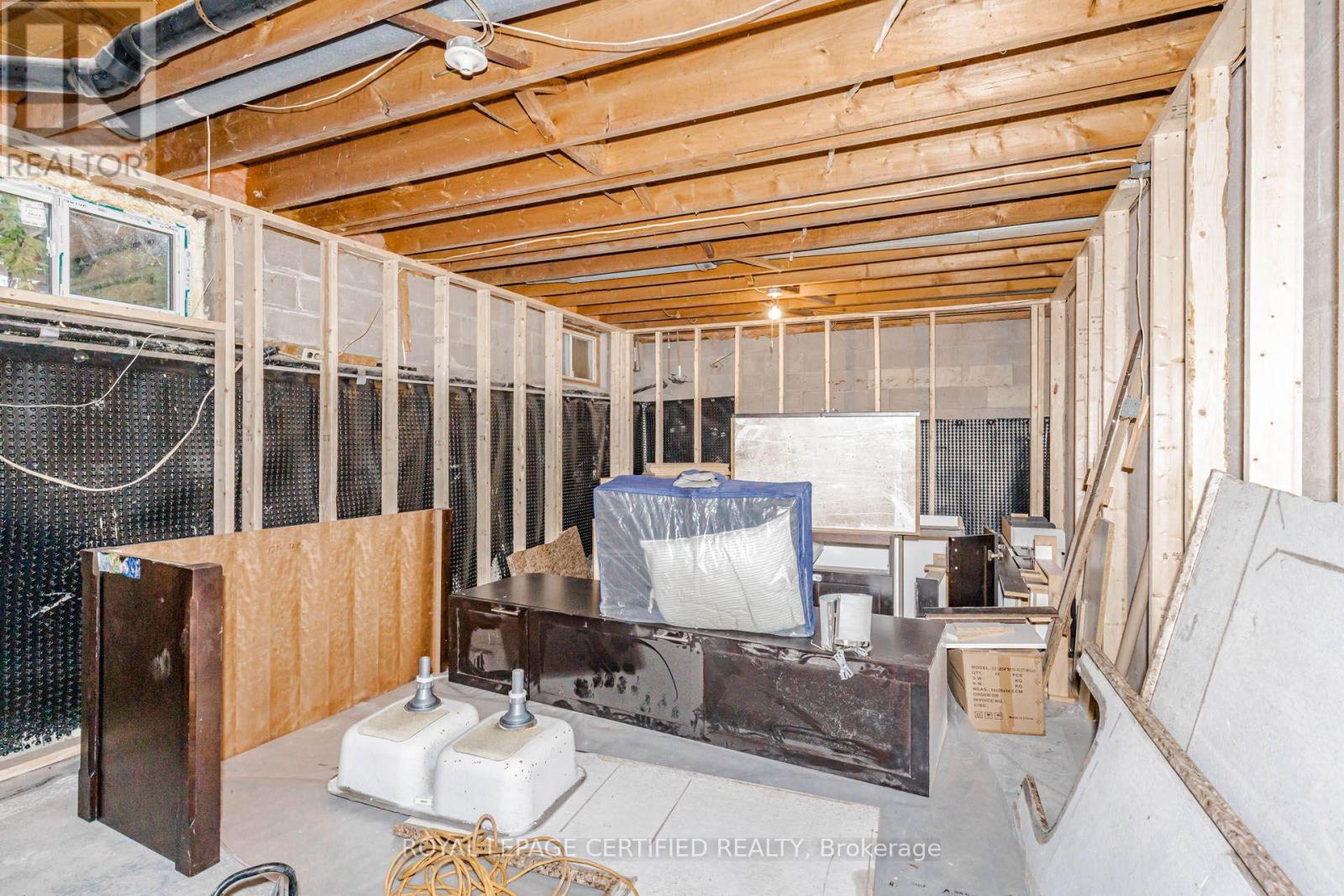 9706 GUELPH LINE - 30