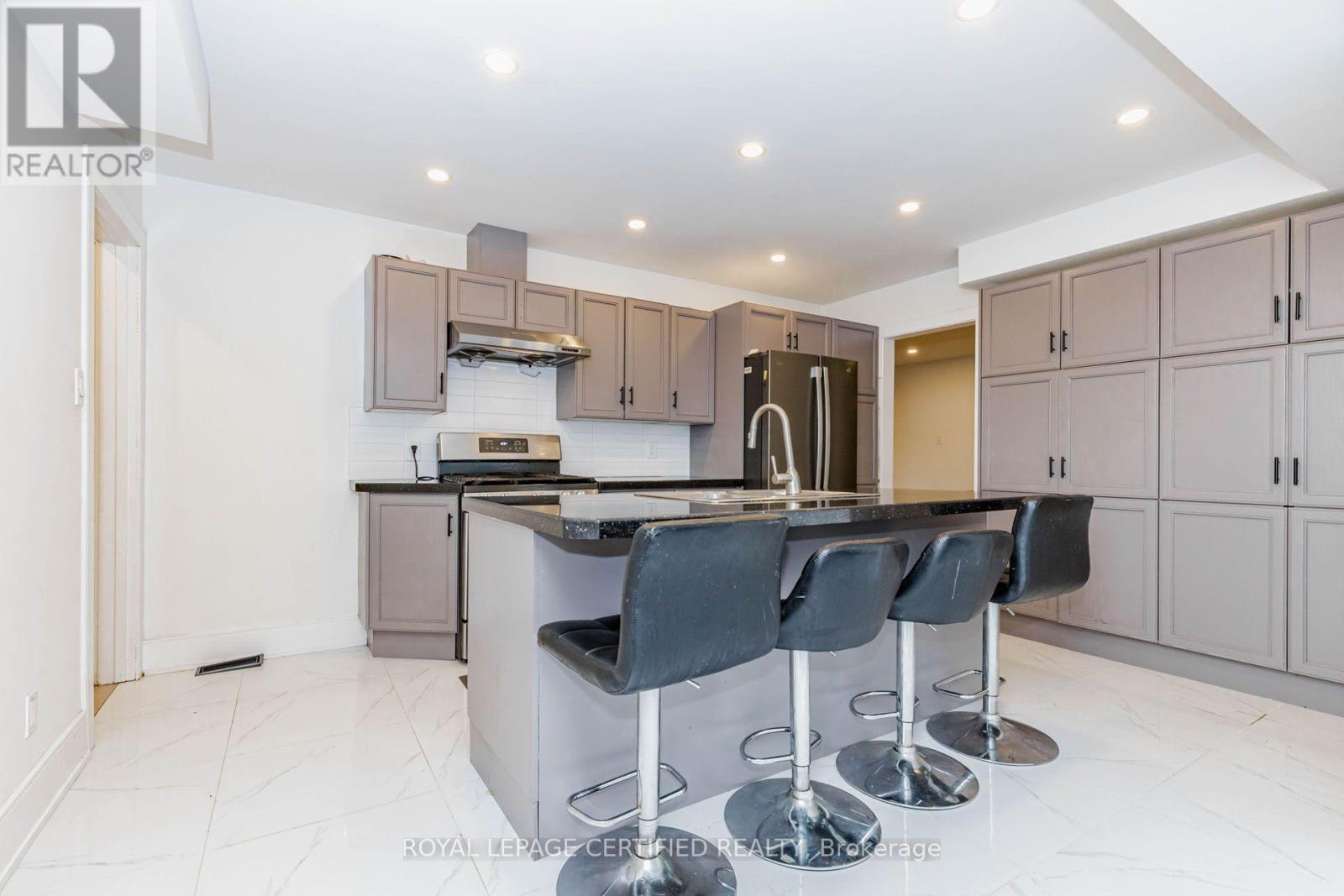 9706 GUELPH LINE - 8
