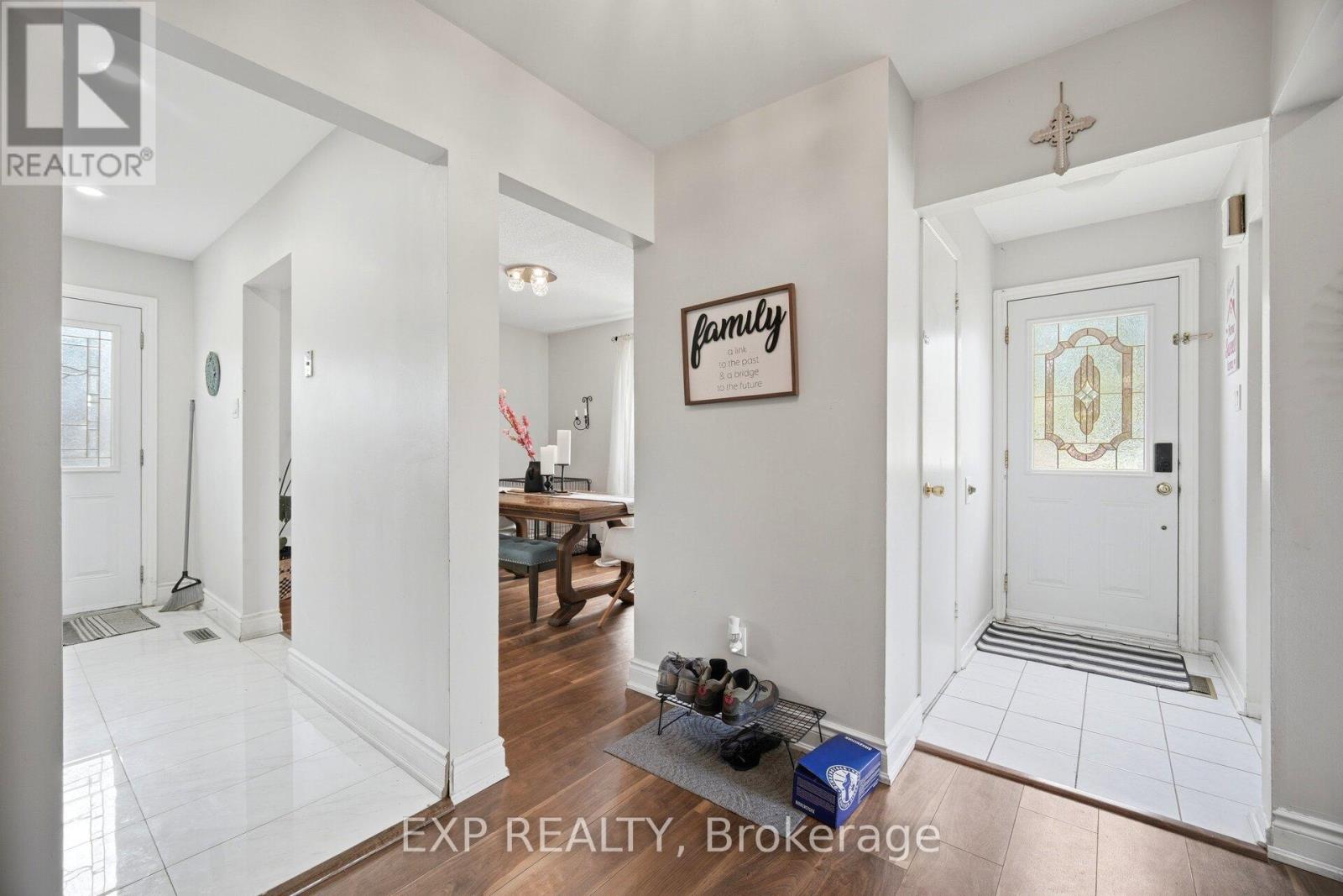 33 EARLSDALE CRESCENT - 11