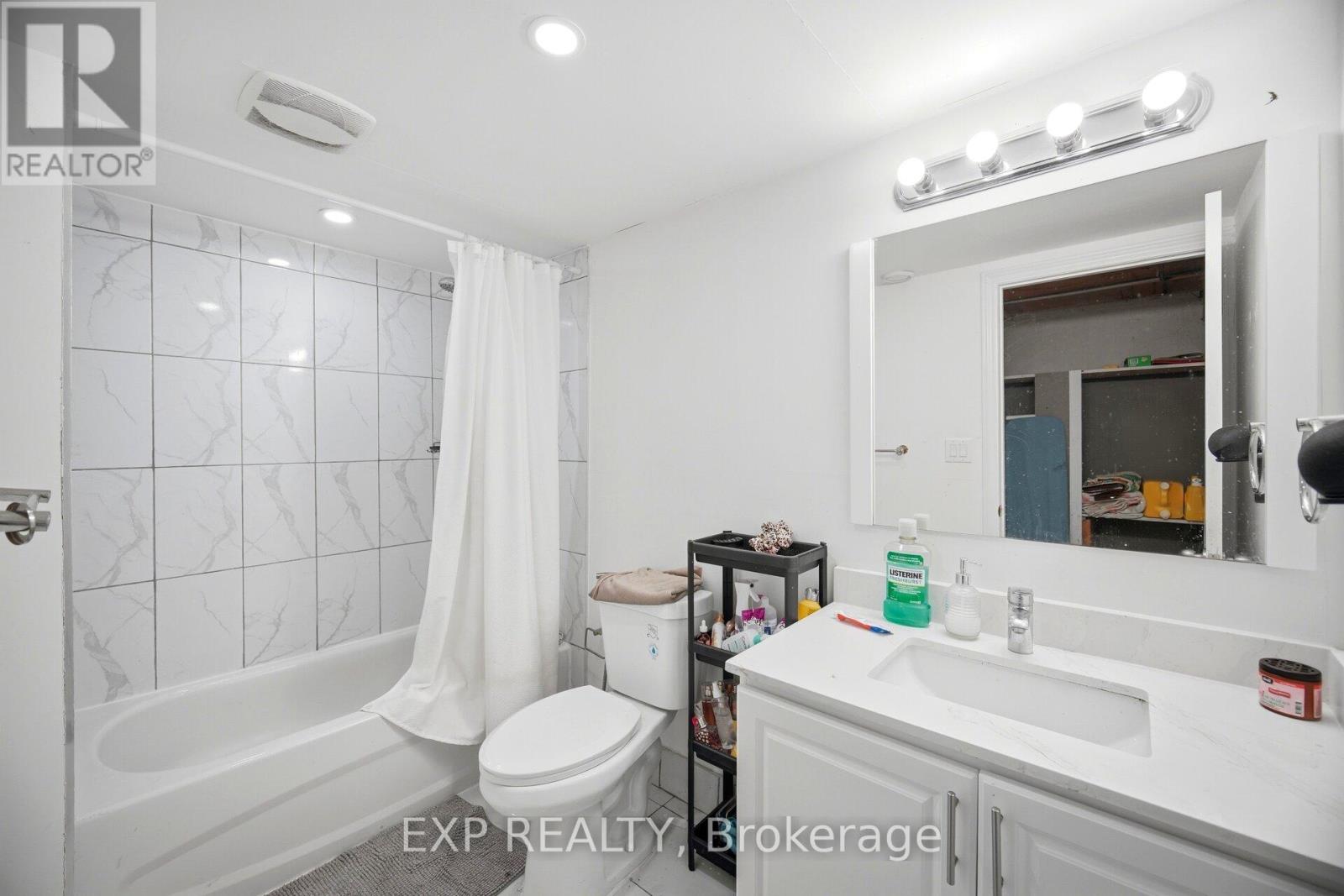 33 EARLSDALE CRESCENT - 30