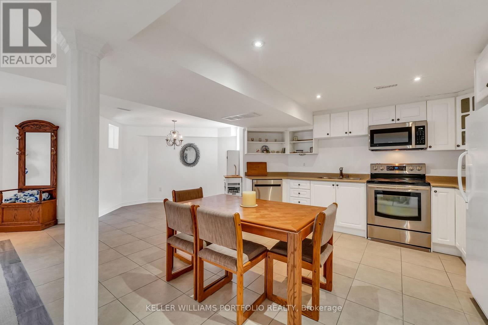 8 VISTA VIEW COURT - 22