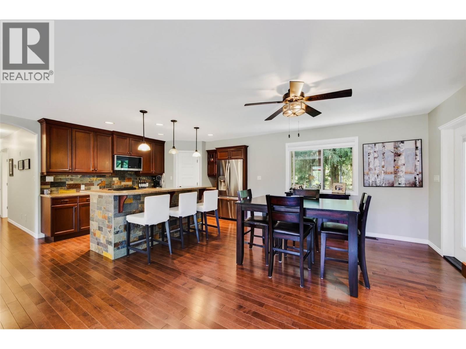 262 BRYAN Road - 10