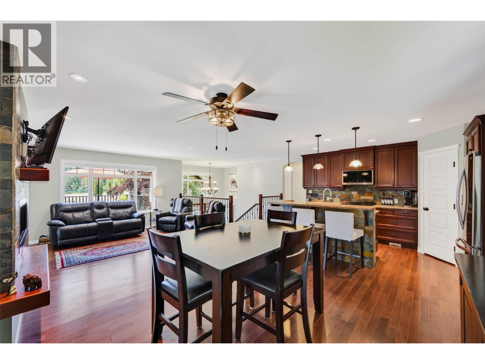 262 BRYAN Road - 11