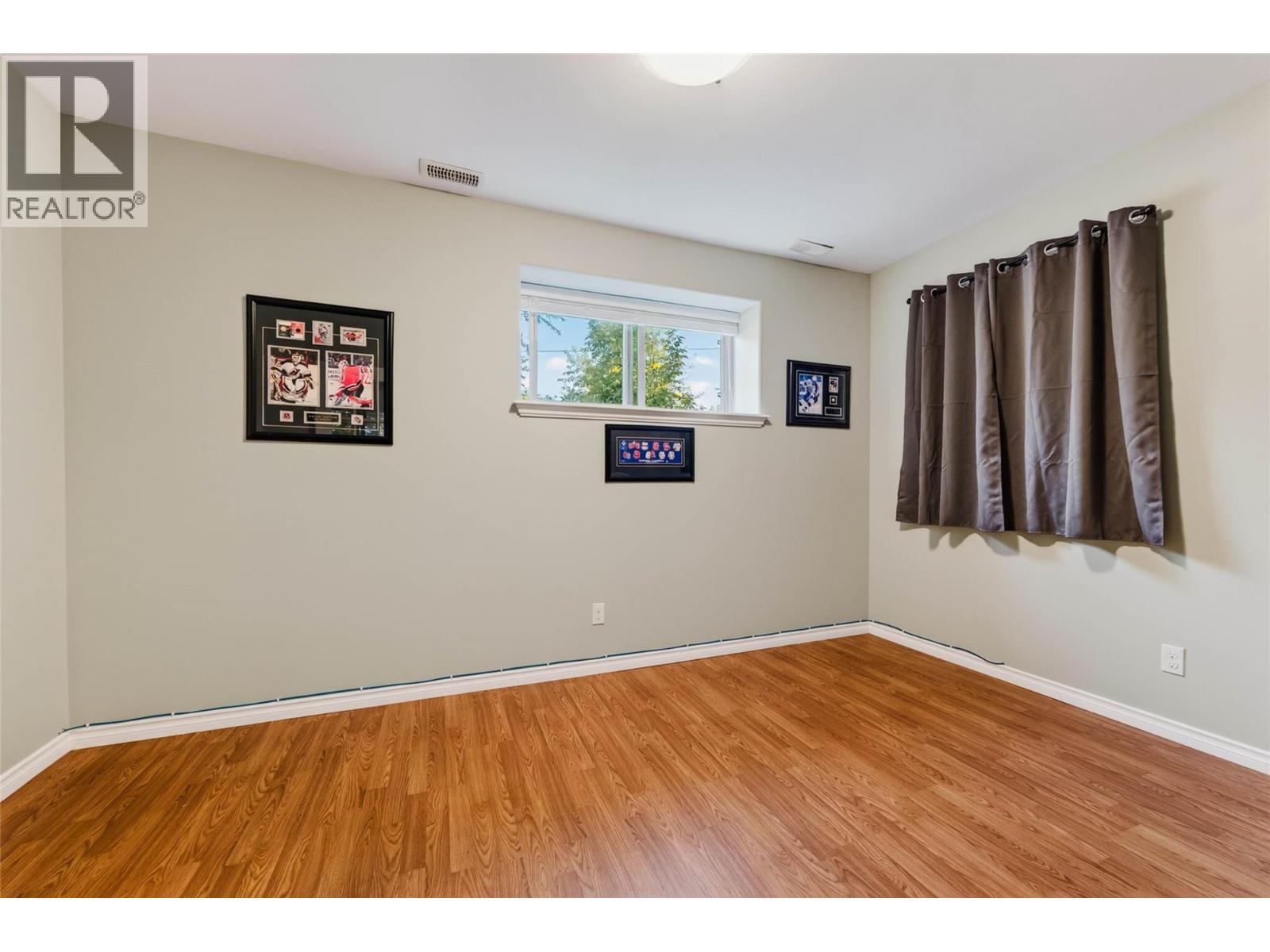262 BRYAN Road - 34