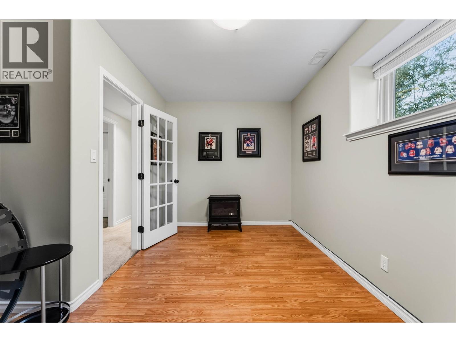 262 BRYAN Road - 35