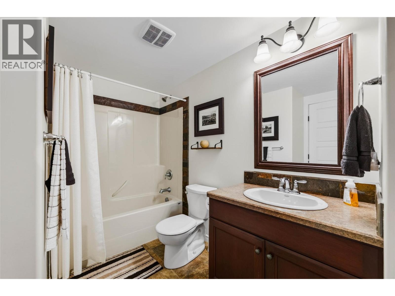 262 BRYAN Road - 37