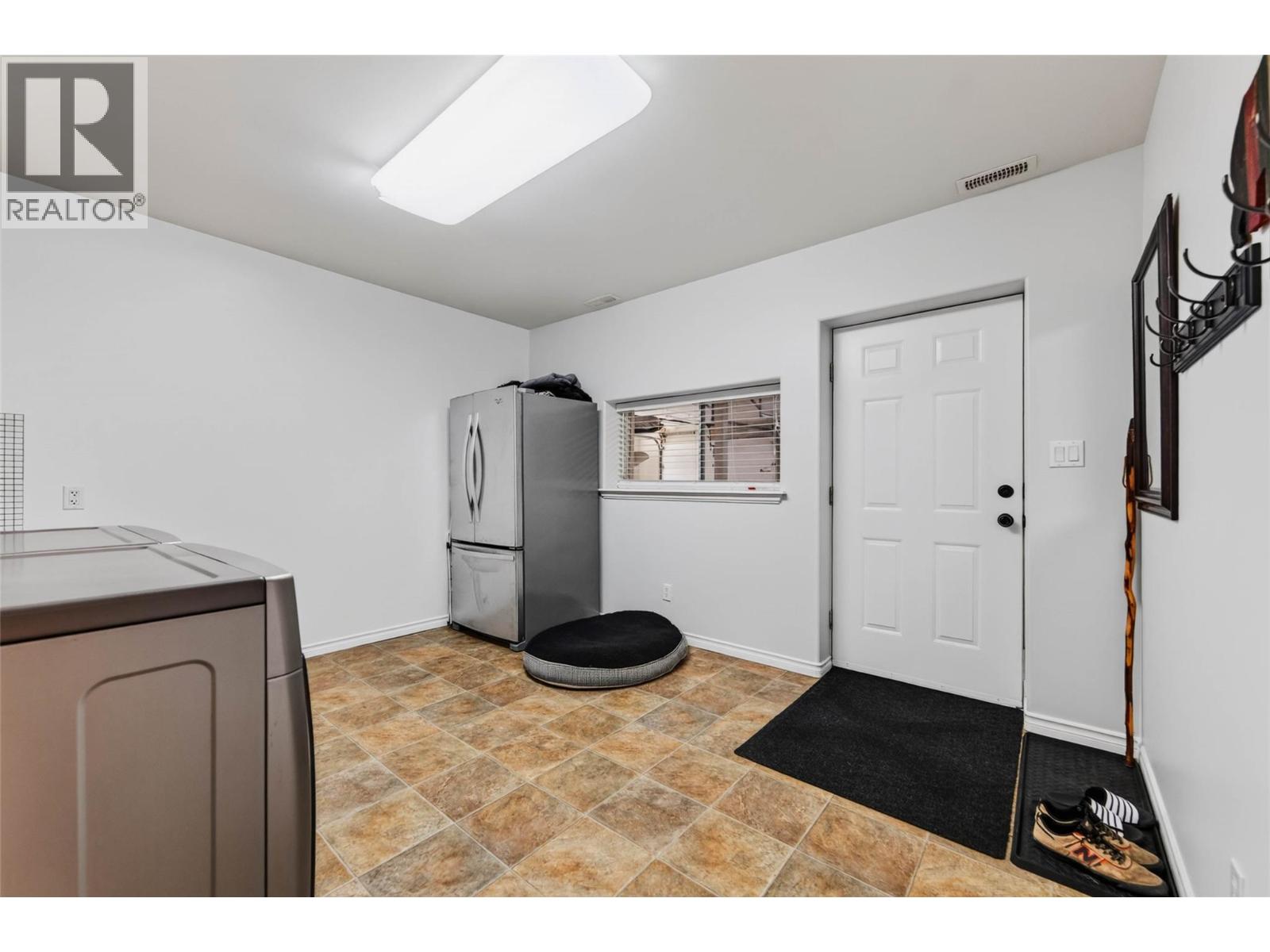 262 BRYAN Road - 39