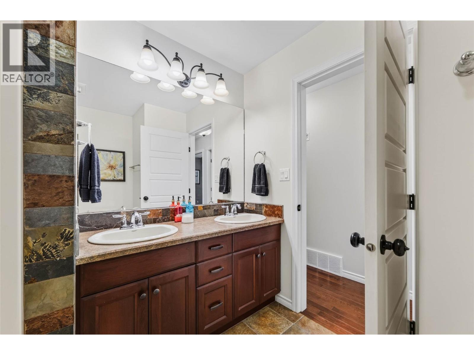 262 BRYAN Road - 26