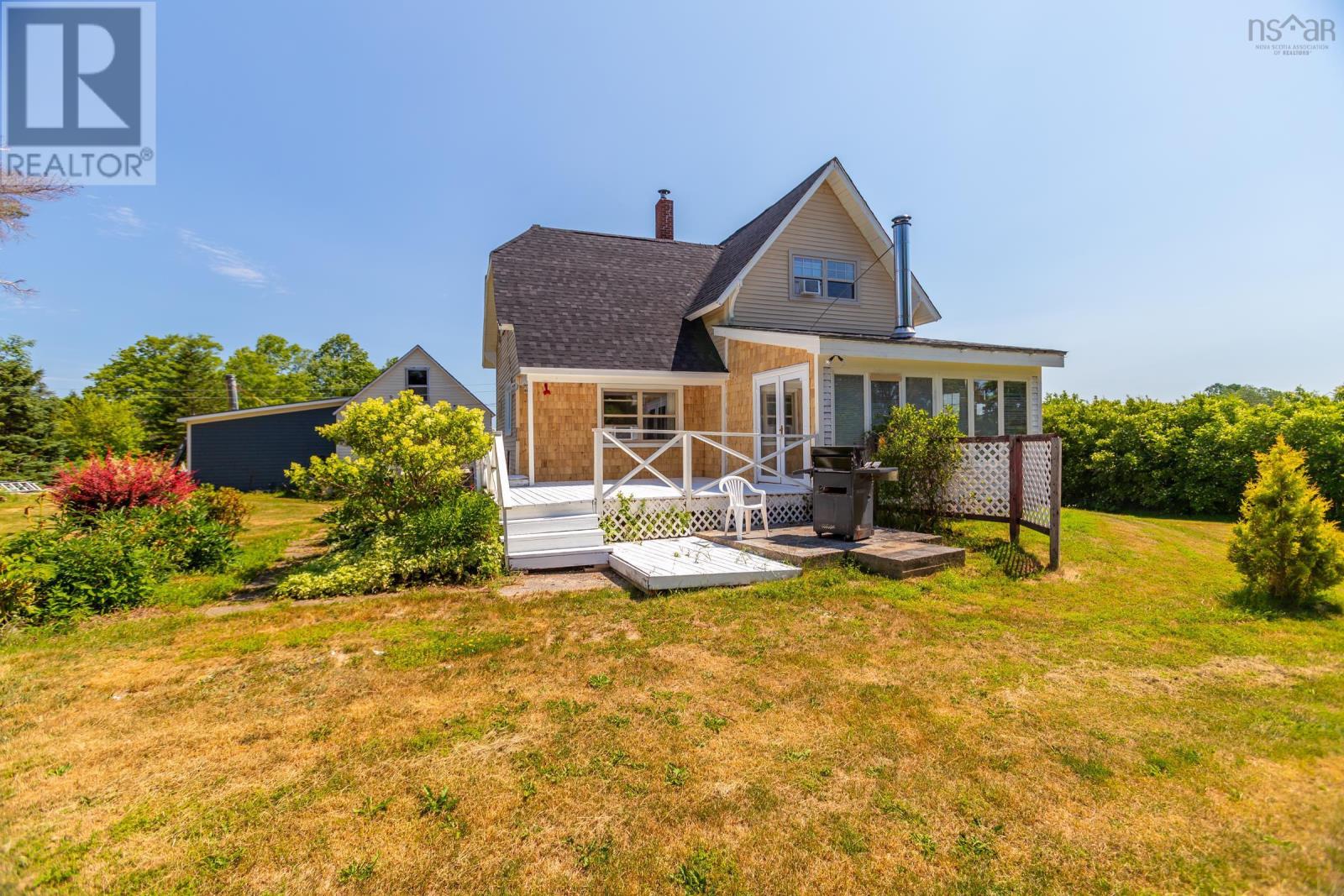 3327 Clementsvale Road - 1