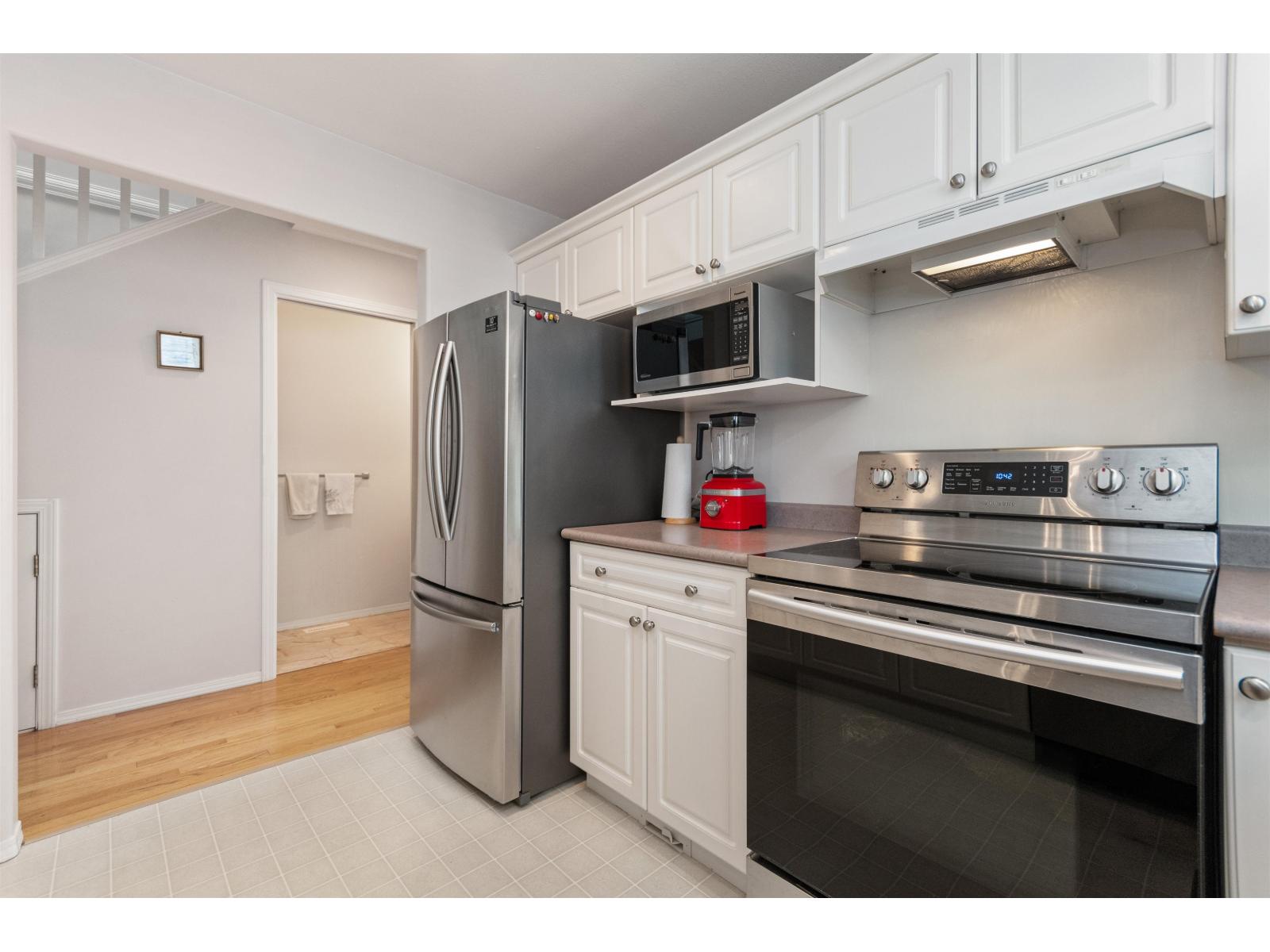 8 46277 CESSNA DRIVE, Chilliwack Proper South, Chilliwack