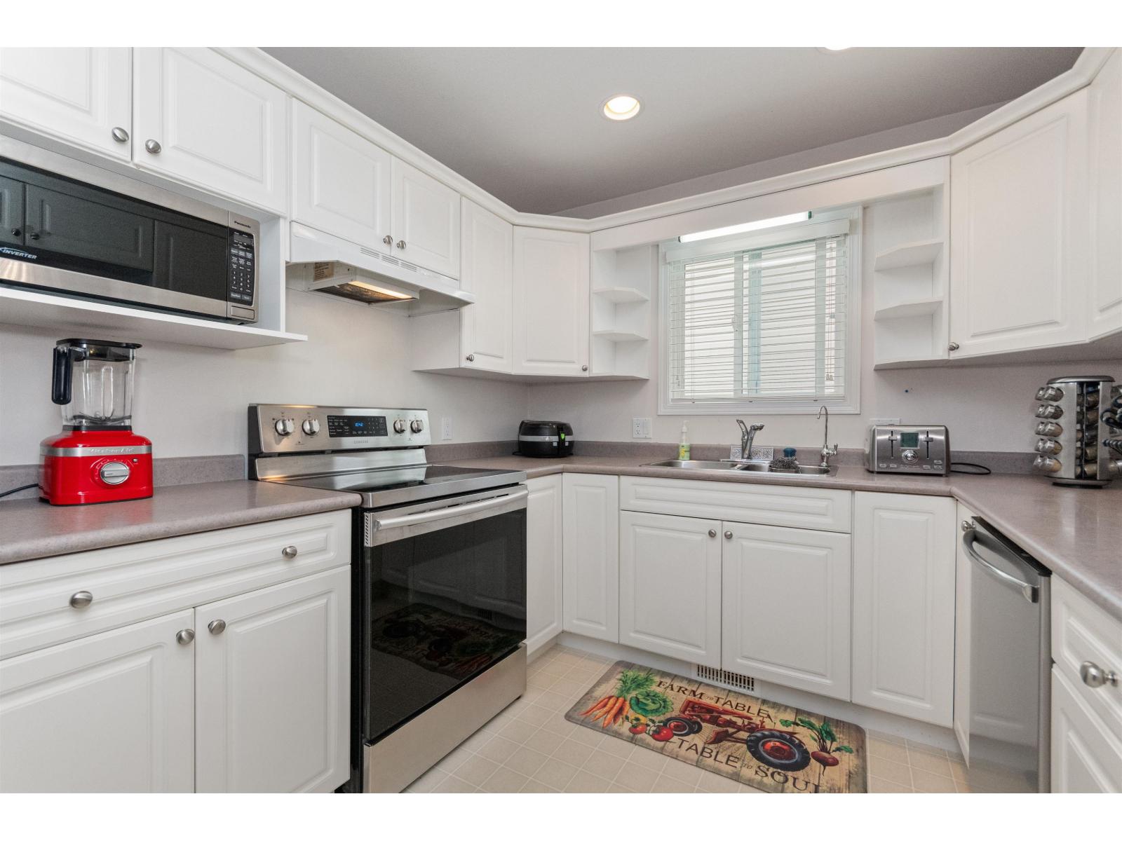 8 46277 CESSNA DRIVE, Chilliwack Proper South, Chilliwack