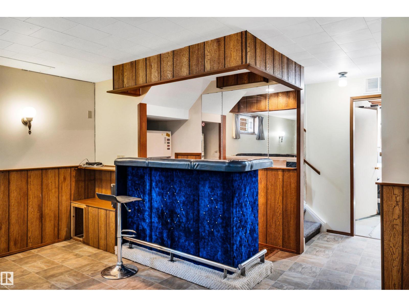 11611 137 AV NW - 25