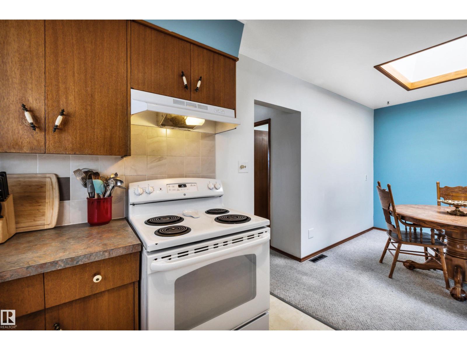11611 137 AV NW - 13