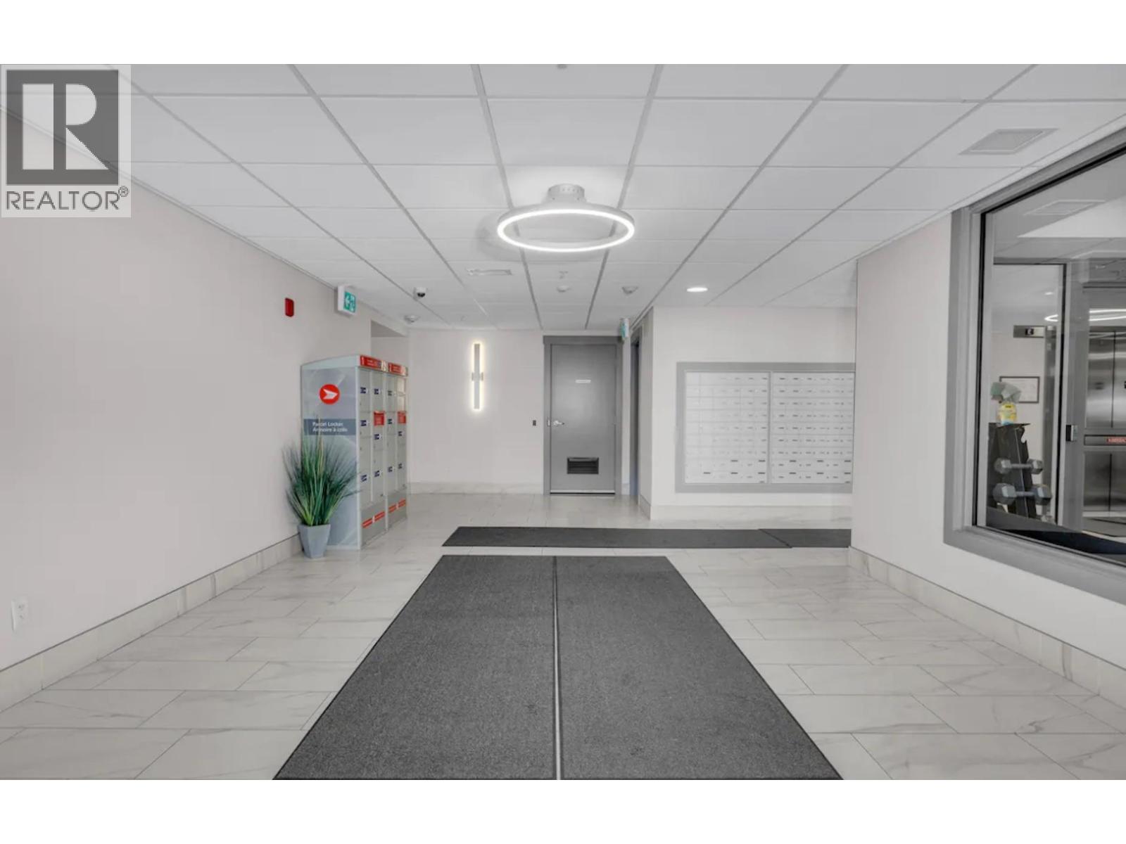 #221 2555 Lakeshore Road - 13