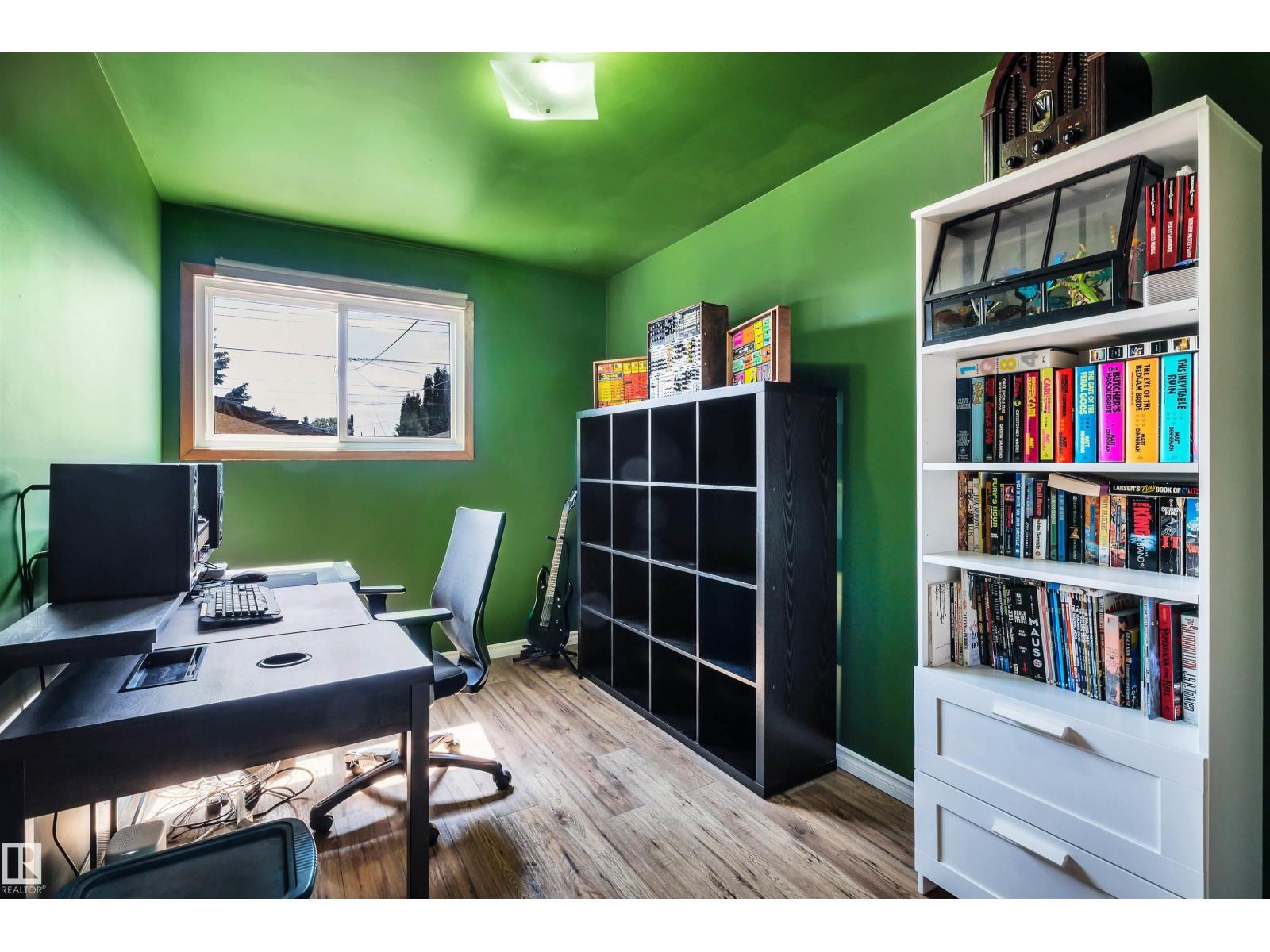 11611 137 AV NW - 16