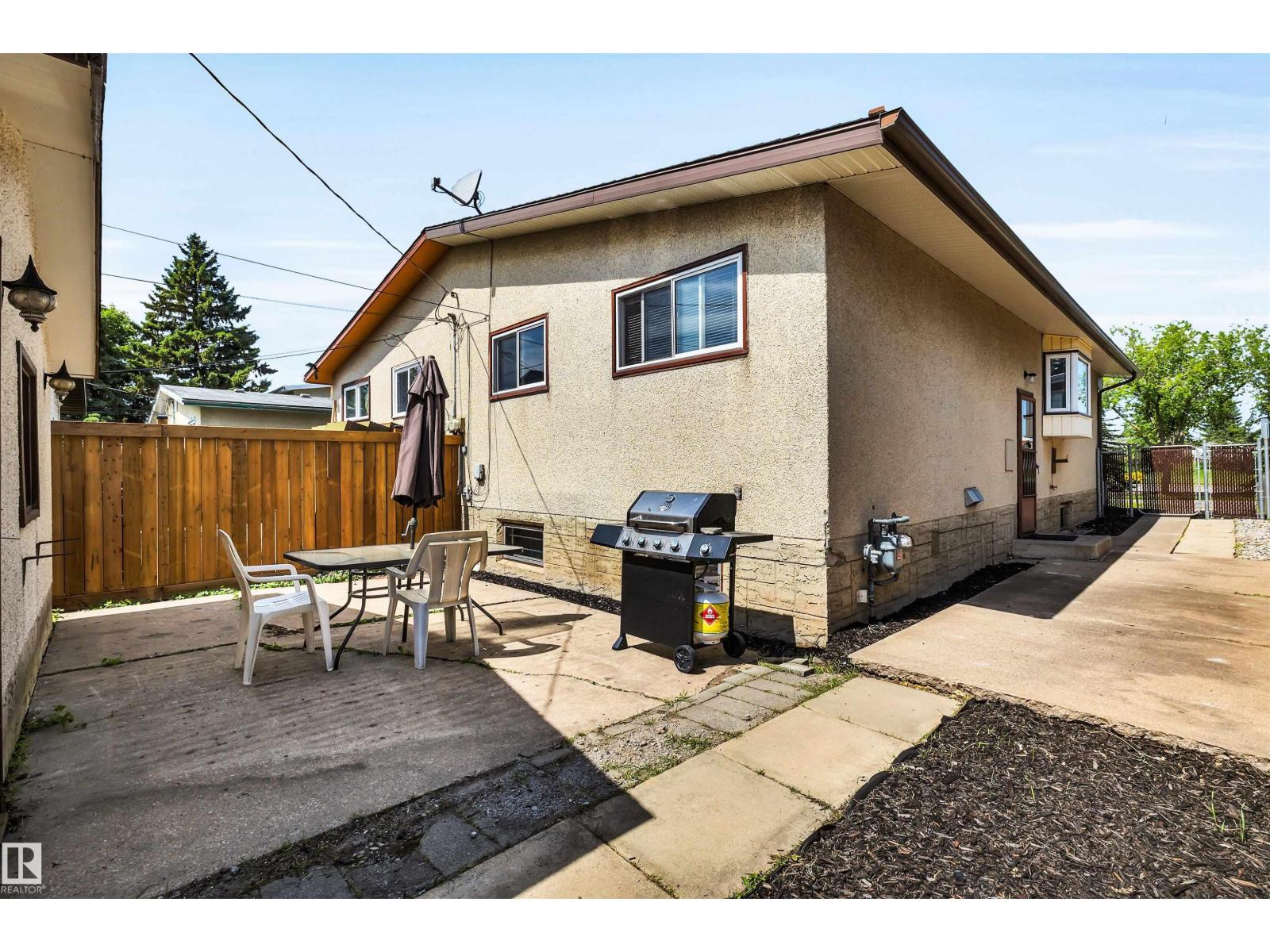 11611 137 AV NW - 30