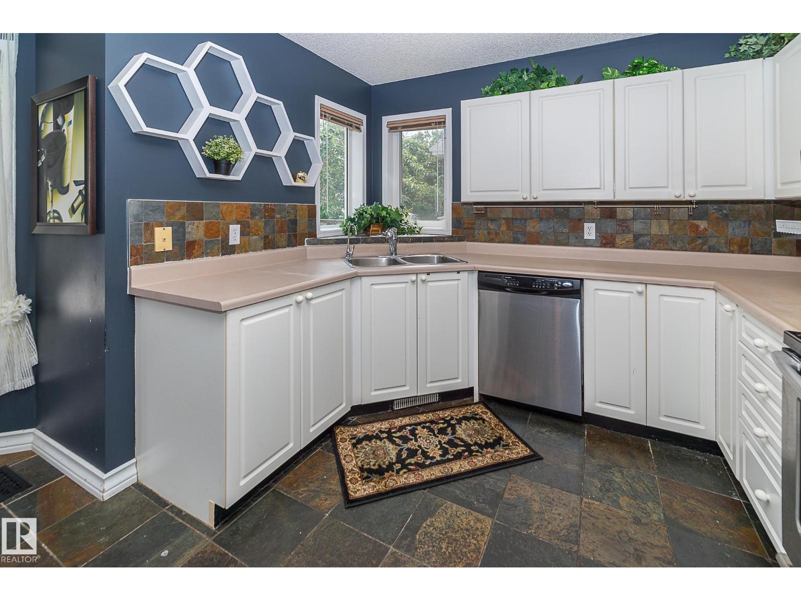 819 113A ST NW - 23