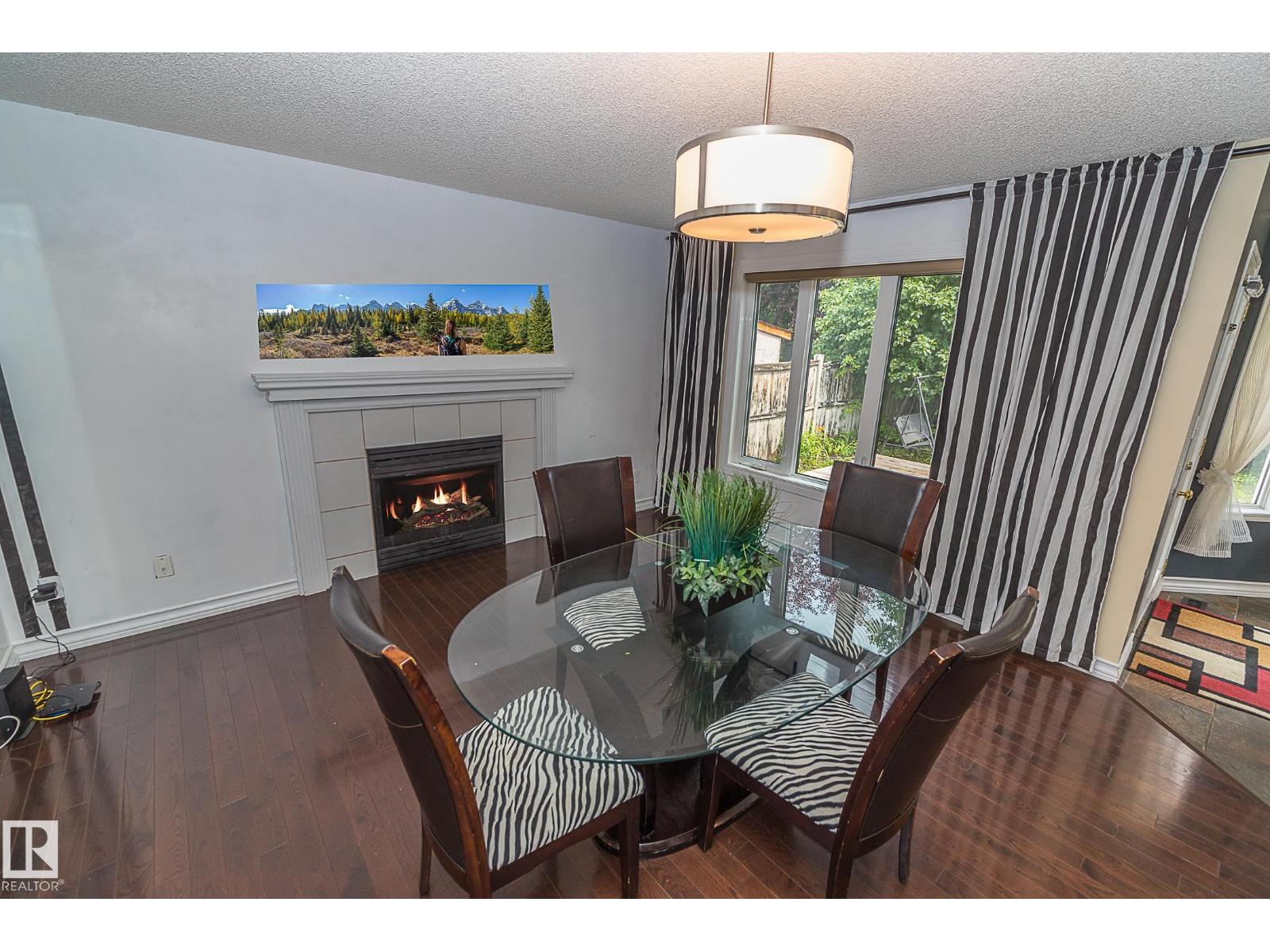 819 113A ST NW - 26