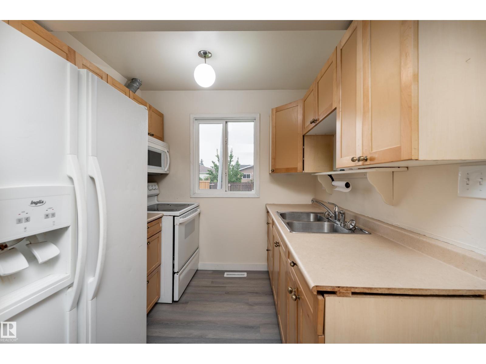 14624 121 ST NW - 10