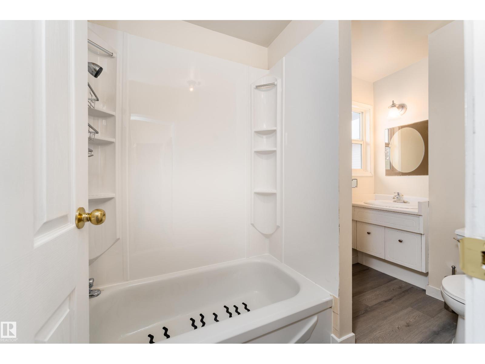 14624 121 ST NW - 21