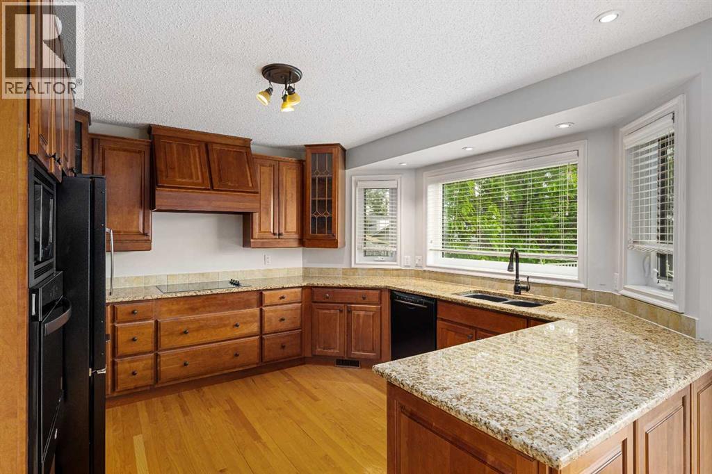 112 Hawkford Crescent NW - 27