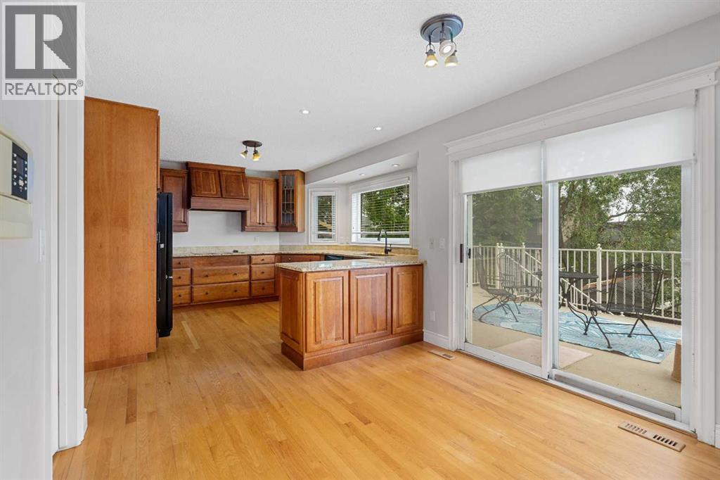 112 Hawkford Crescent NW - 26