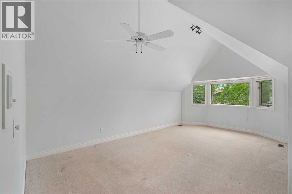 112 Hawkford Crescent NW - 34