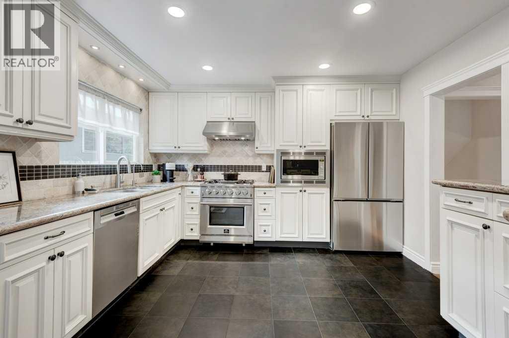 76 Chinook Drive SW - 4