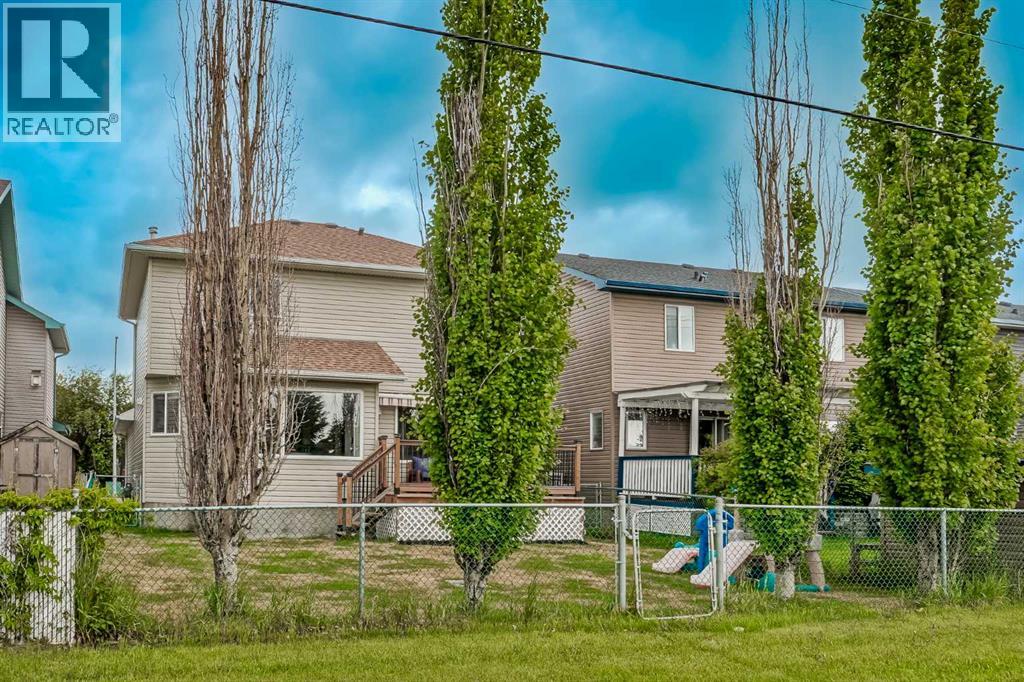 72 Springs Crescent SE - 32