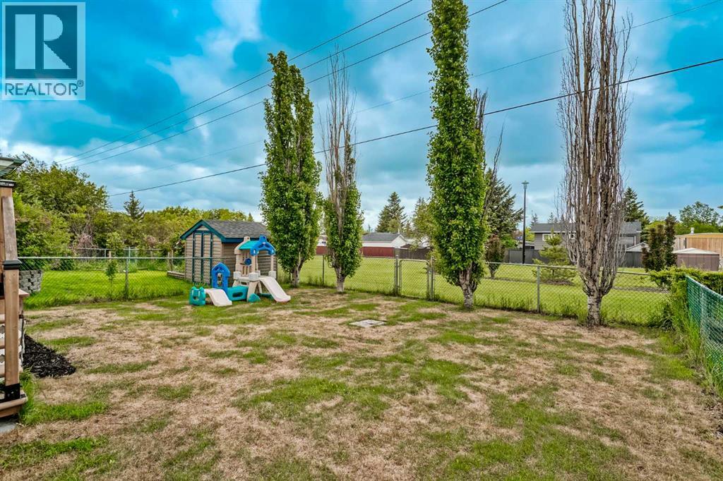 72 Springs Crescent SE - 35