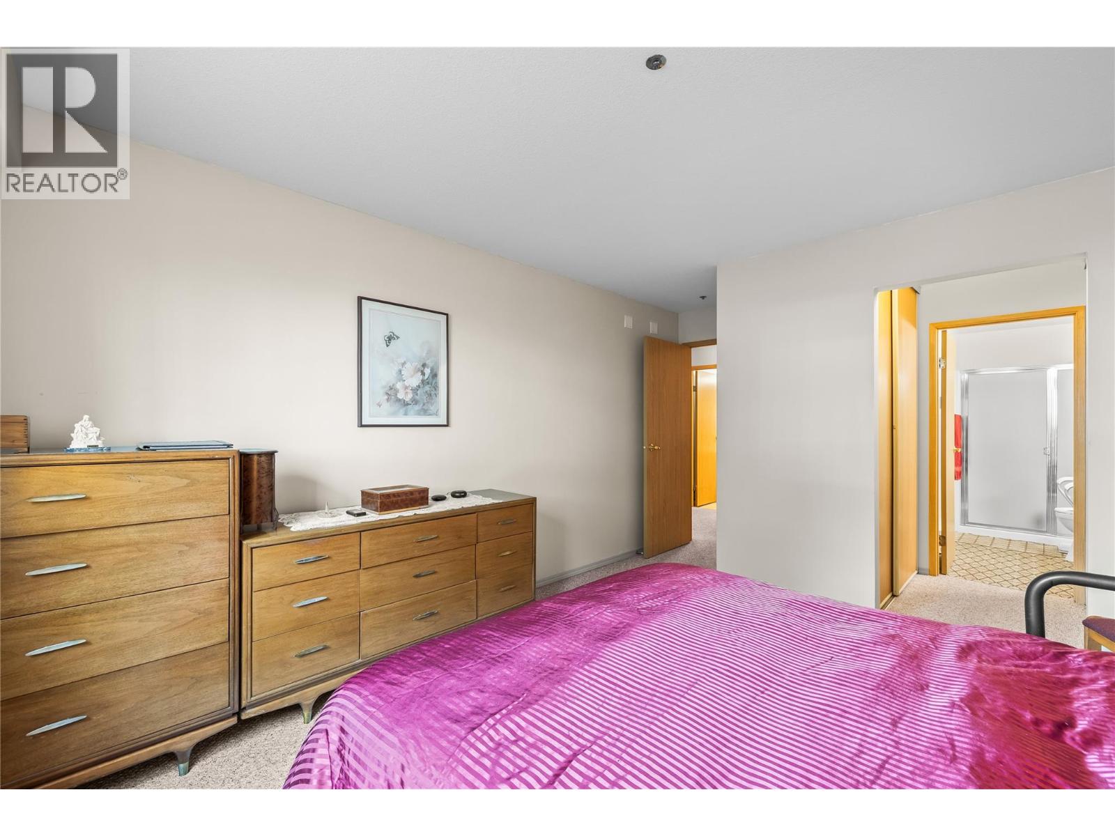 #37 1045 Sutherland Avenue - 22