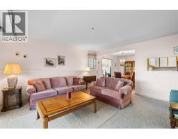 1045 Sutherland Avenue Unit# 37, Kelowna, BC V1Y5Y1 Photo 15
