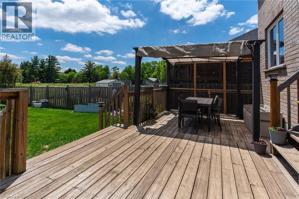 52 PETERSON Street - 3