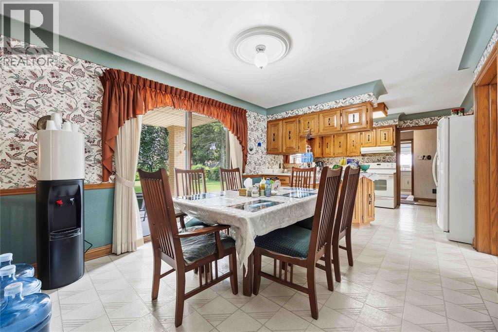 8 CRESTWOOD PLACE - 14