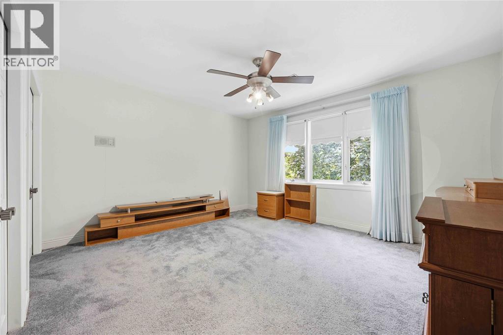 8 CRESTWOOD PLACE - 22
