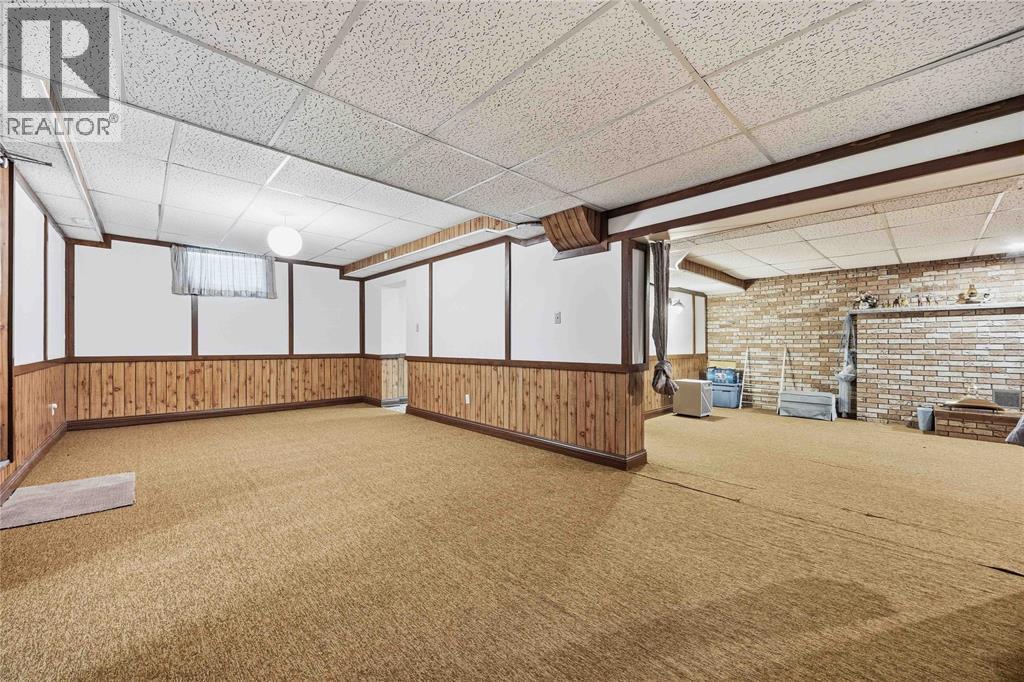 8 CRESTWOOD PLACE - 35