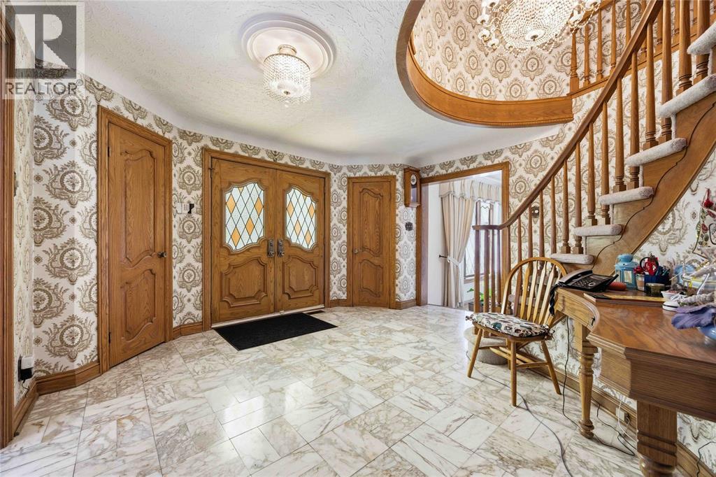 8 CRESTWOOD PLACE - 4