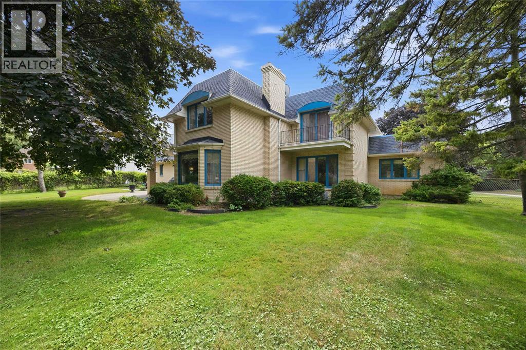 8 CRESTWOOD PLACE - 41
