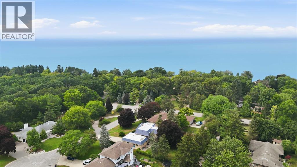 8 CRESTWOOD PLACE - 45