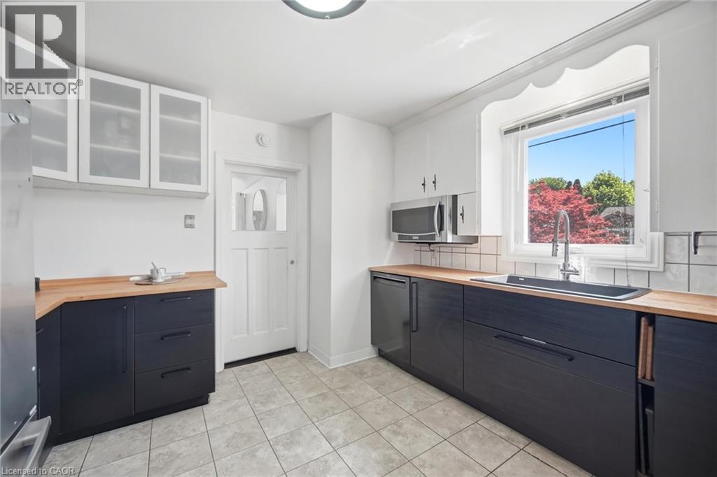 94 CLARENDON Avenue - 13