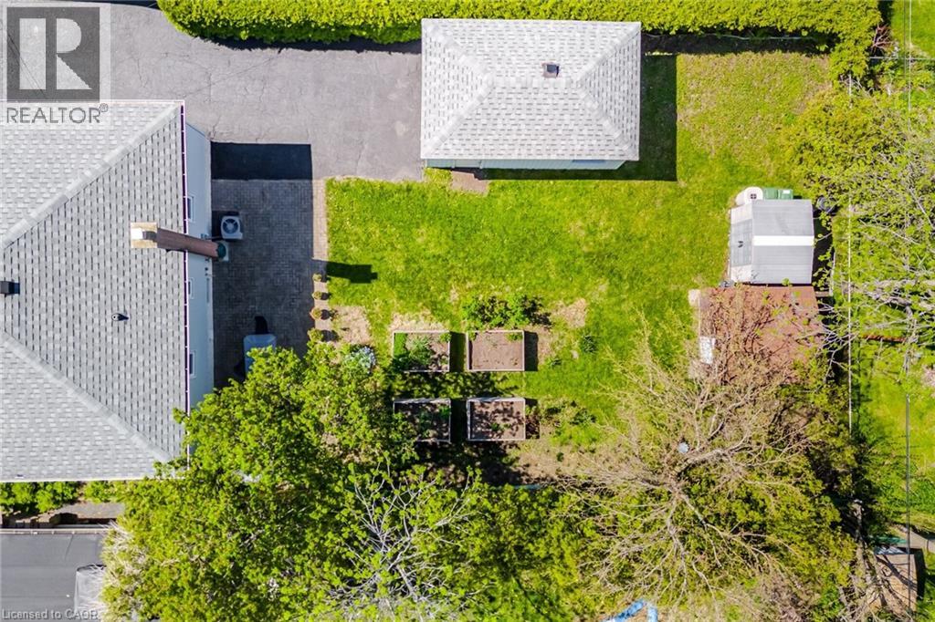 94 CLARENDON Avenue - 47