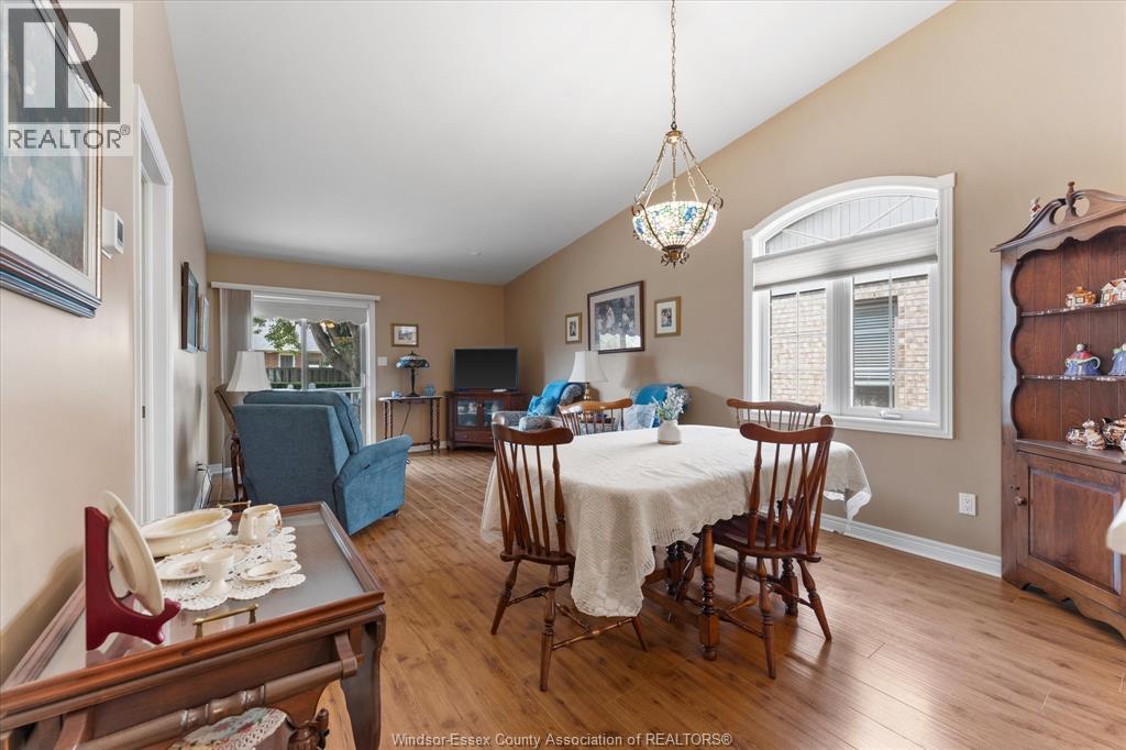 336 ROCKPORT - 11