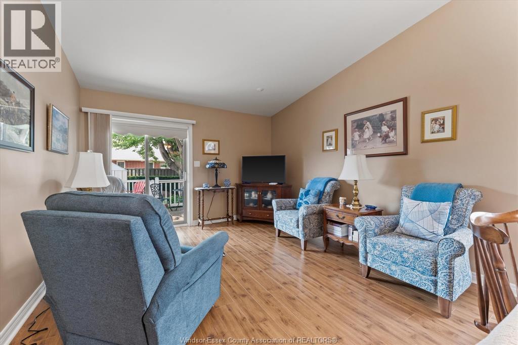 336 ROCKPORT - 12