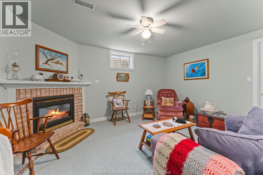336 ROCKPORT - 23