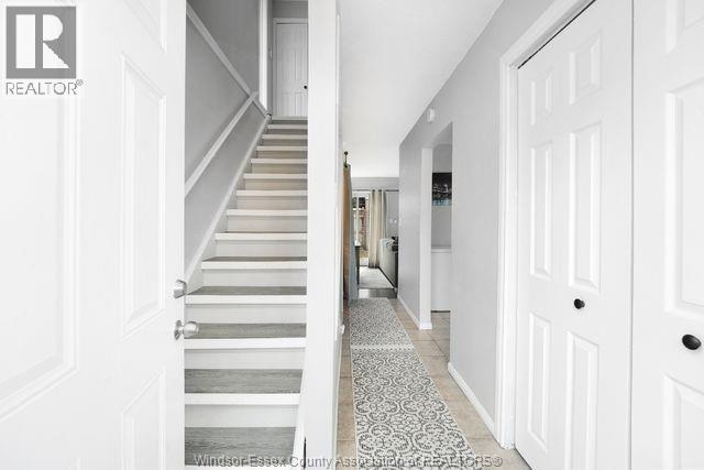 8665 DARLINGTON CRESCENT - 2