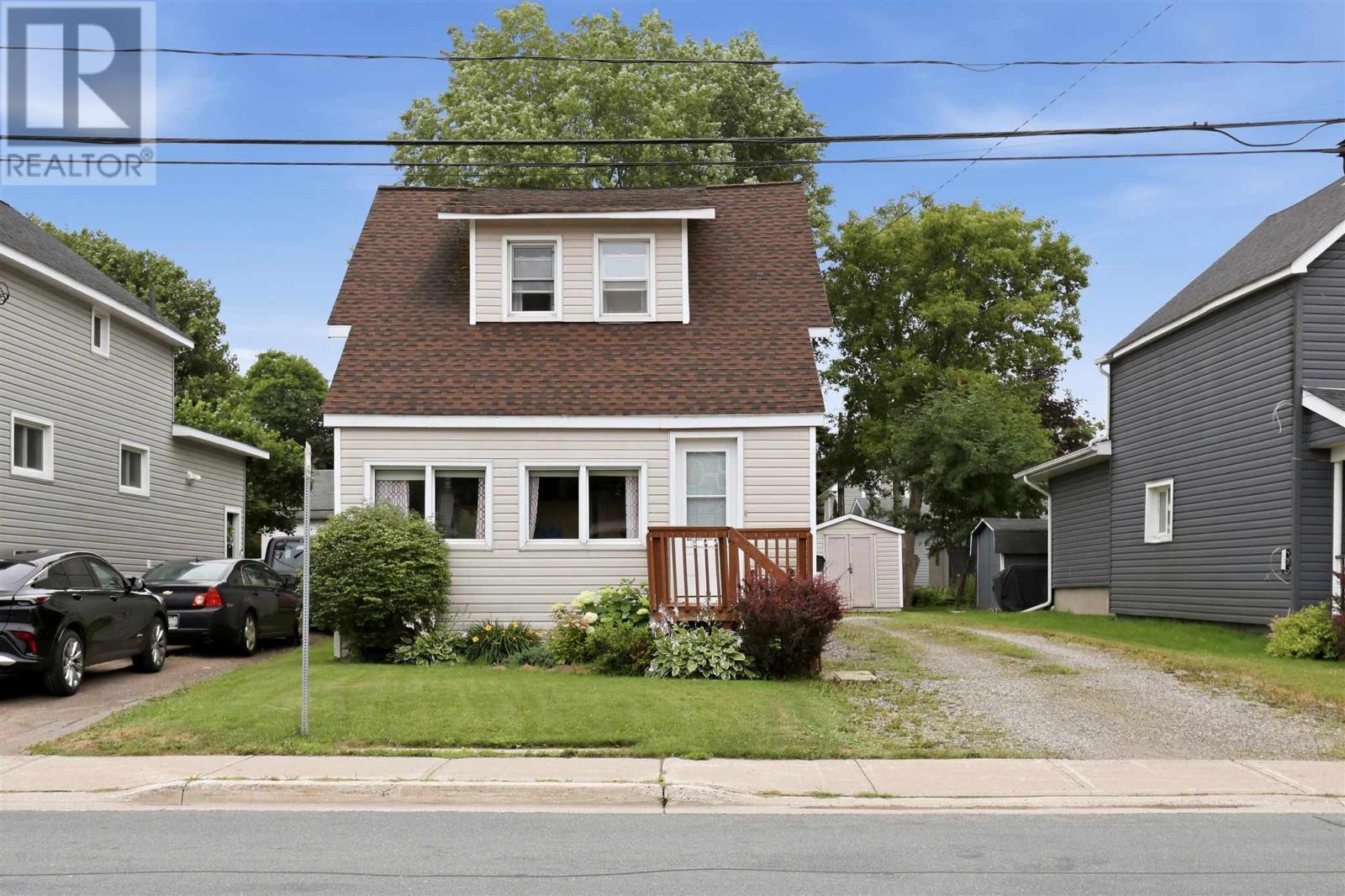 432 John ST - 1