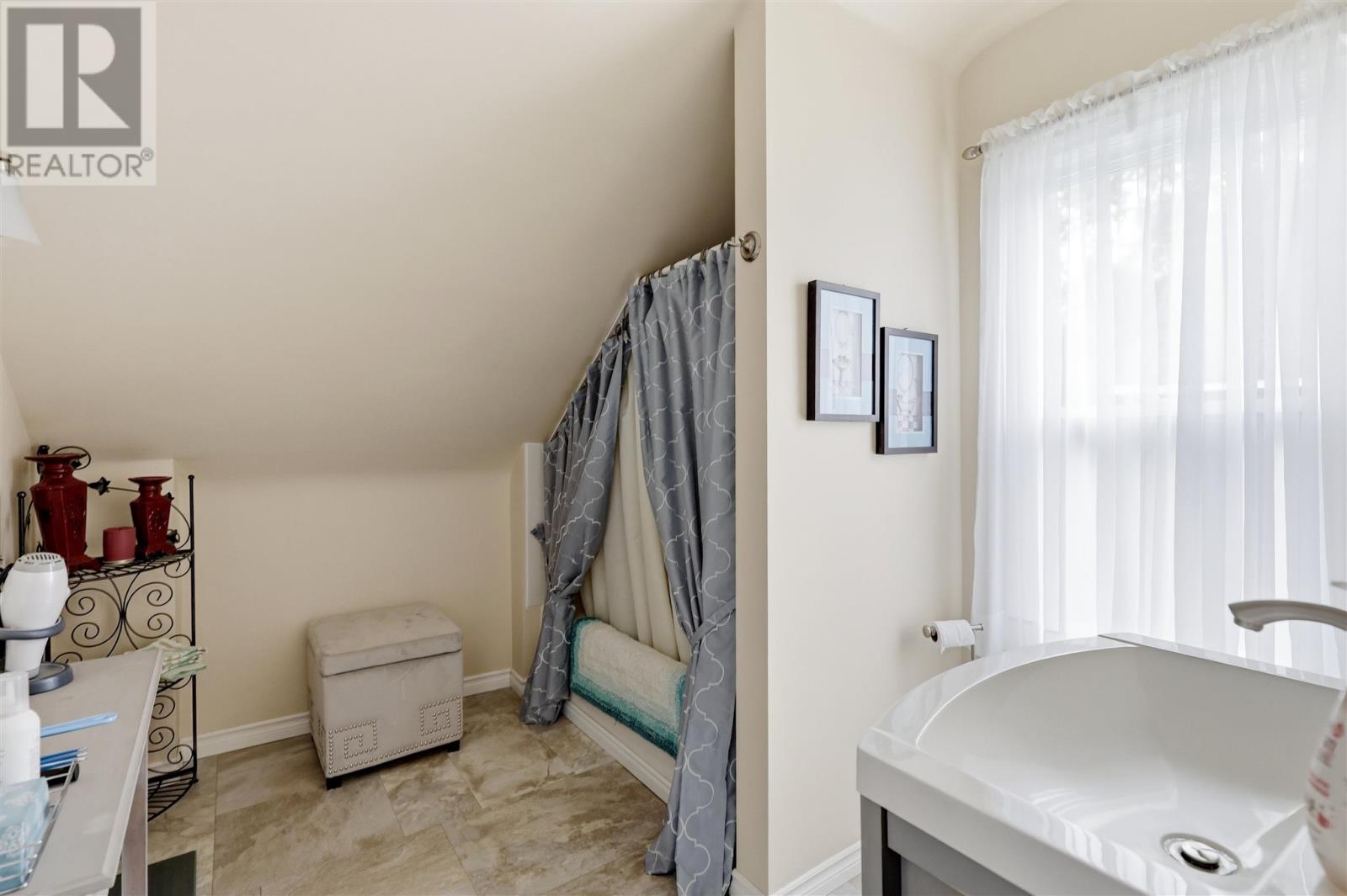 432 John ST - 14